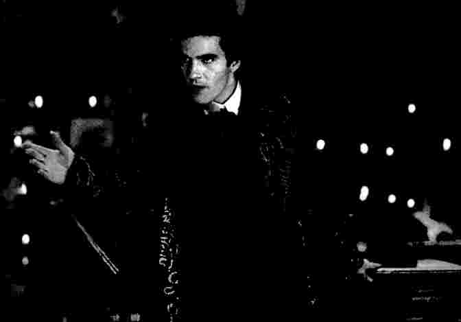 Armand (A. Banderas)